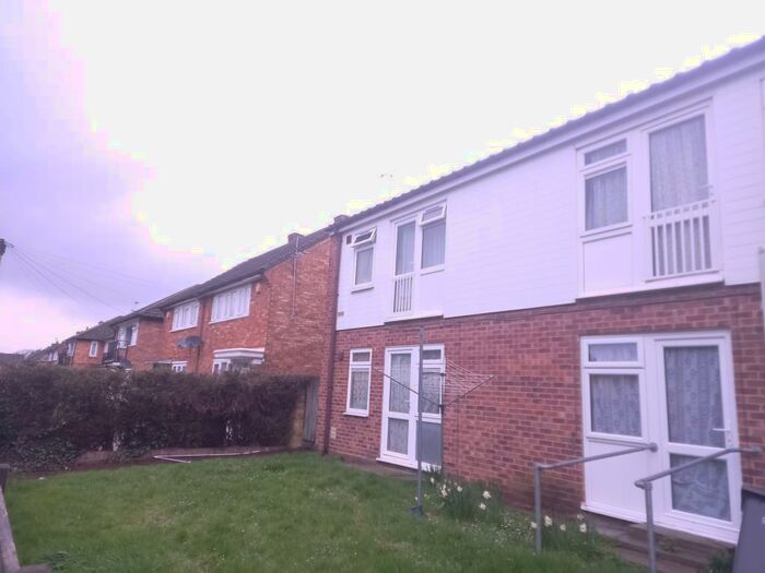 1 Bedroom Apartment To Rent In Fox Road, Langley, SL3