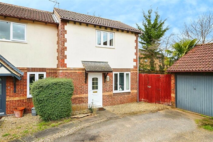 1 Bedroom Semi Detached House For Sale In Chestnut End, Bicester, Oxfordshire, OX26