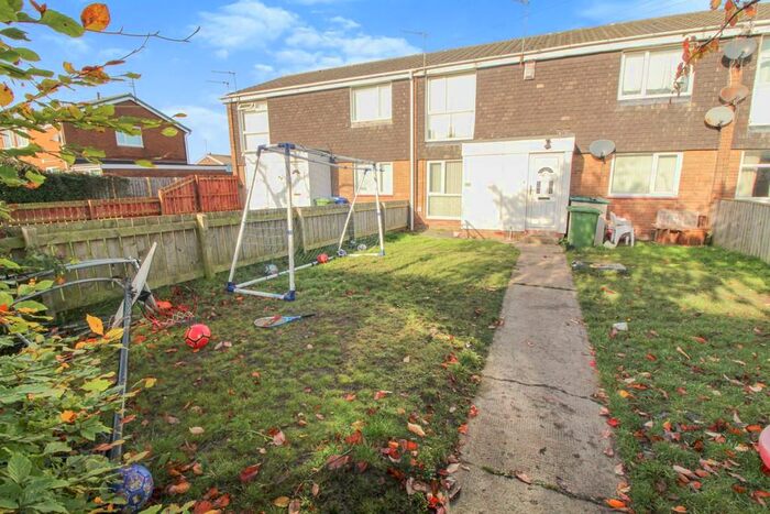 2 Bedroom Ground Flat To Rent In Holystone Avenue, Blyth, NE24