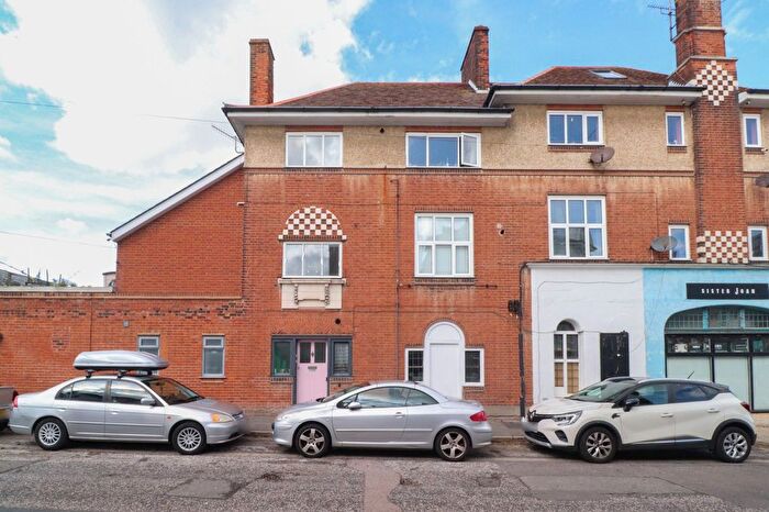 2 Bedroom Flat For Sale In Northdown Road, Margate, Kent, CT9