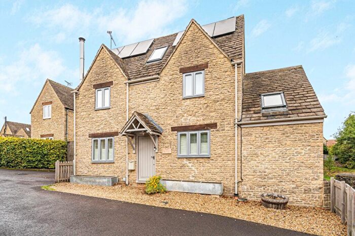 3 Bedroom Detached House For Sale In The Oaks, Kemble, Cirencester, Gloucestershire, GL7
