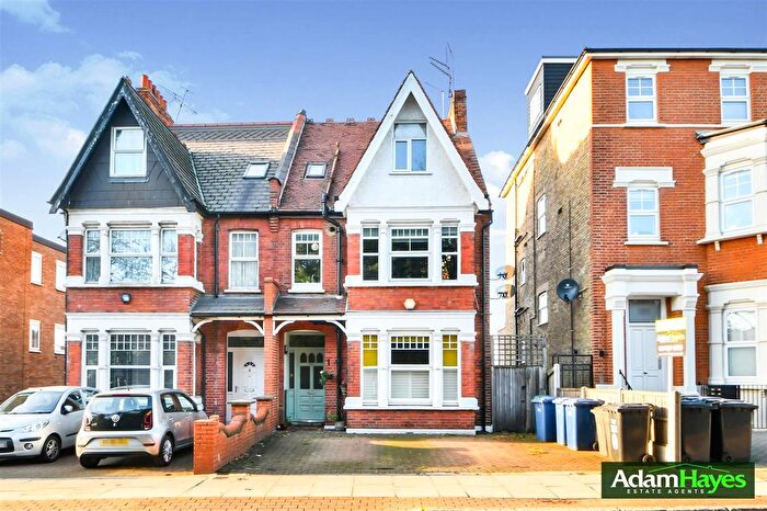 2 Bedroom Maisonette For Sale In Nether Street, Finchley, N3