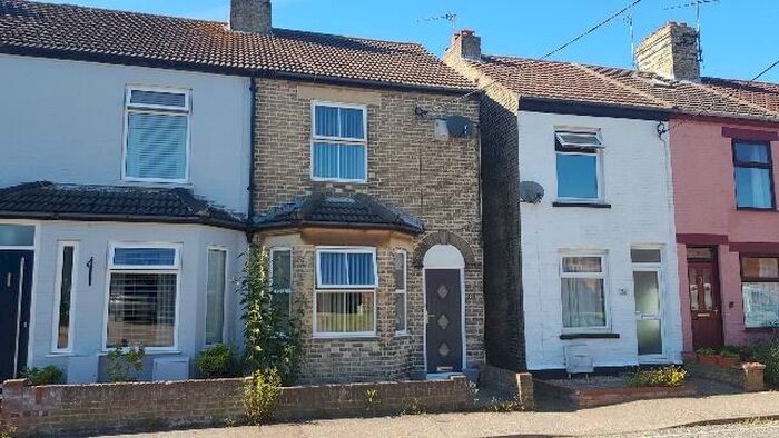 2 Bedroom Terraced House To Rent In Holly Road, Oulton Broad, Lowestoft, NR32