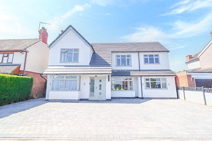 5 Bedroom Detached House For Sale In Rugby Road, Bulkington, Bedworth, CV12