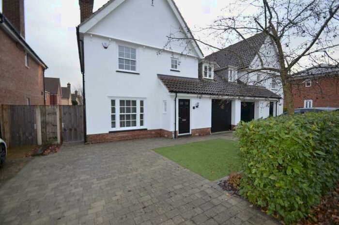 4 Bedroom Link Detached House To Rent In Copeman Road, Little Plumstead, NR13