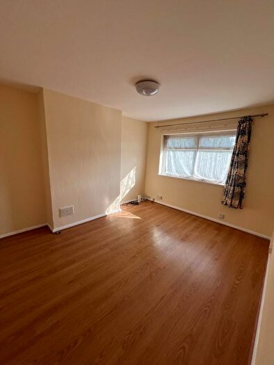 2 Bedroom Maisonette To Rent In Riverside Gardens, Wembley, HA0