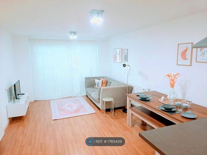 1 Bedroom Flat To Rent In Wager Street, London, E3