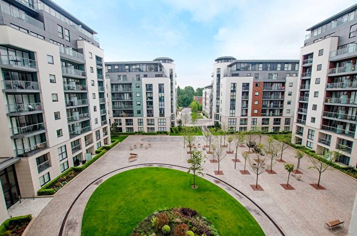 2 Bedroom Flat To Rent In Kew Bridge West, Kew Bridge, Brentford, TW8