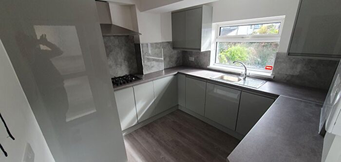 5 Bedroom Property To Rent In Dogfield Street, Cathays, Cardiff, CF24