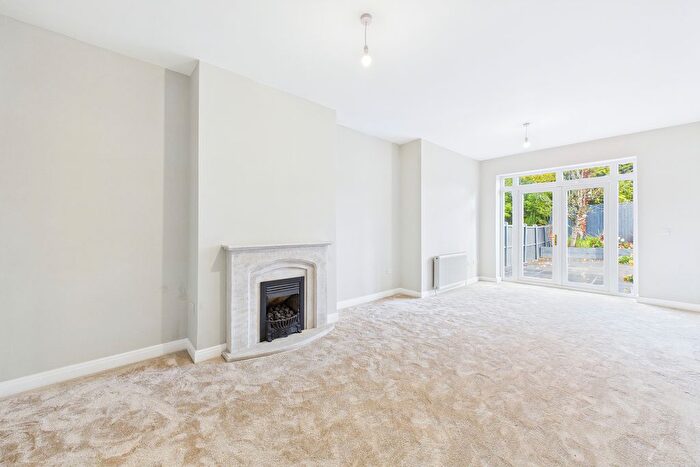 5 Bedroom Semi-detached House For Sale In Carleton Drive, Penwortham, PR1