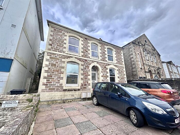 2 Bedroom Flat For Sale In Berkeley Vale, Falmouth, TR11