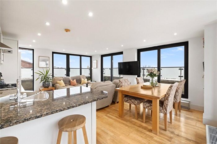 2 Bedroom Apartment For Sale In Dovecote Building, Battersea Rise, London, SW11