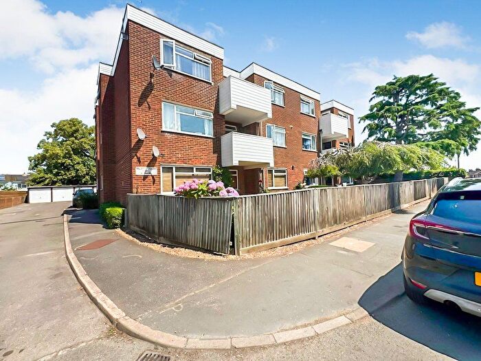 2 Bedroom Flat For Sale In Talbot Court St. Leonards Road, Windsor, SL4