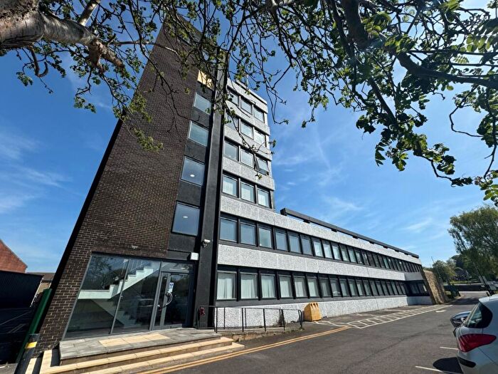 1 Bedroom Flat To Rent In Yeadon House, Green Lane, Yeadon, Leeds, LS19