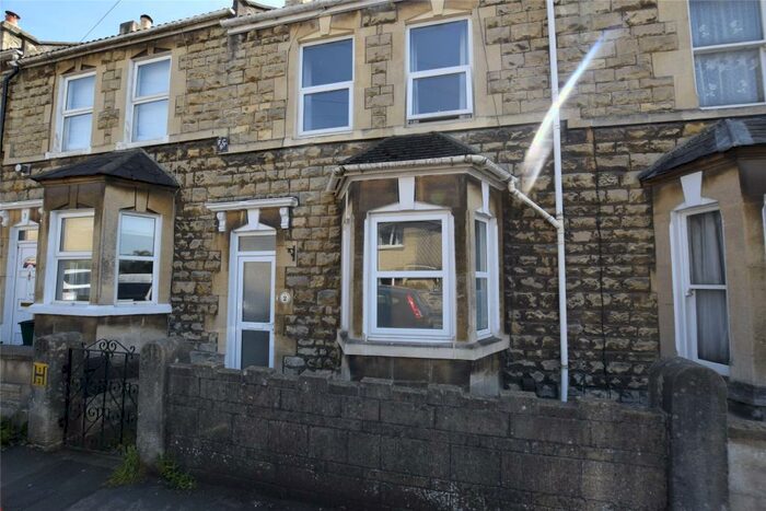 2 Bedroom House To Rent In Inverness Road, Bath, Somerset, BA2