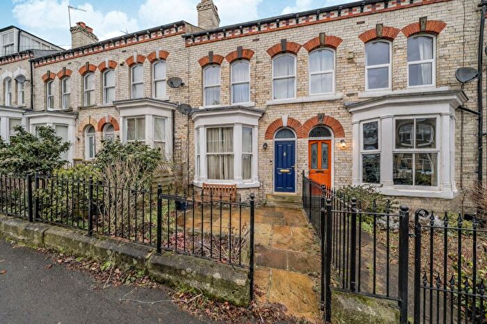 3 Bedroom Terraced House For Sale In Harlow Terrace, Harrogate, HG2