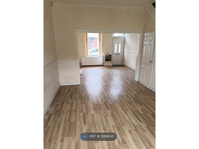2 Bedroom Terraced House To Rent In Albert Street, Chadderton, Oldham, OL9