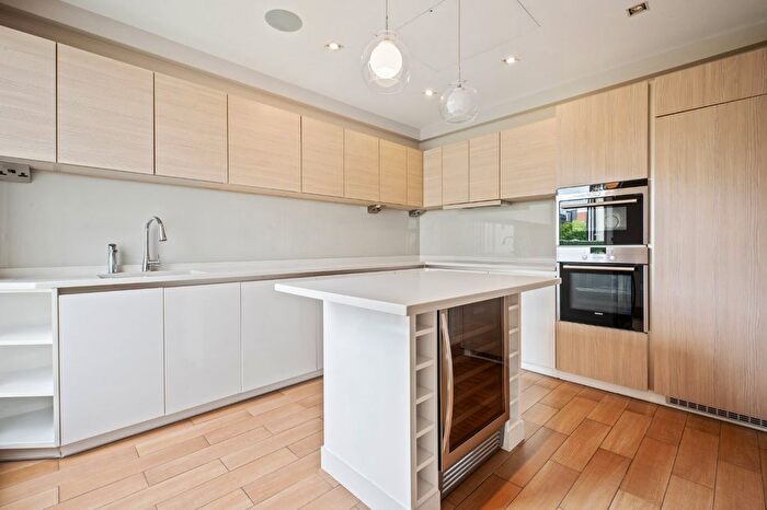4 Bedroom Flat For Sale In Alexandra Court, - Queen's Gate, SW7