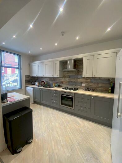 1 Bedroom House To Rent In Stanningley Road, Leeds, LS13