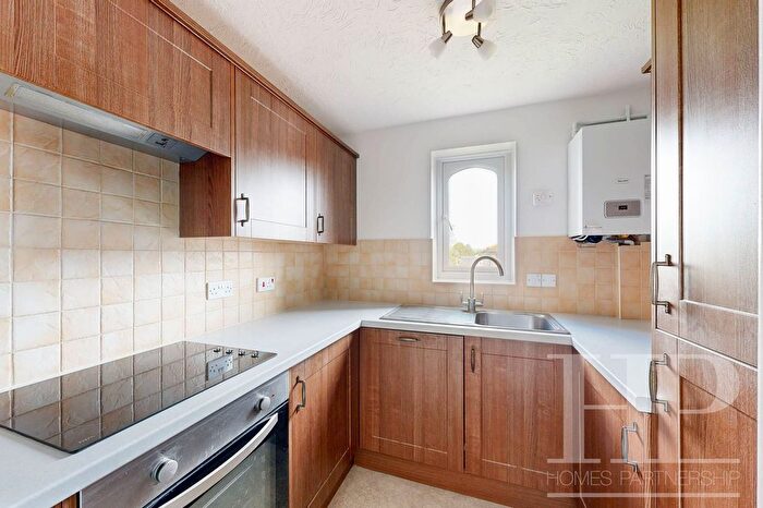 1 Bedroom Flat To Rent In Sequoia Park, Crawley, RH11