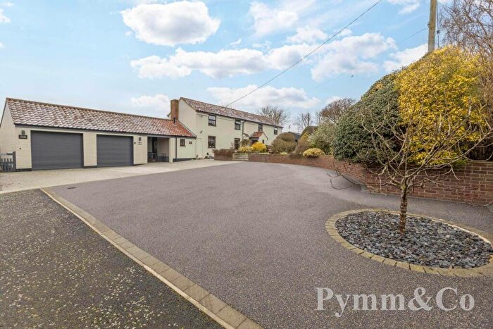 5 Bedroom Cottage For Sale In Little Lane, Norwich, NR10