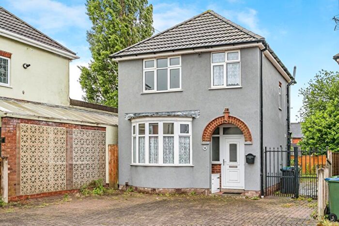 3 Bedroom House To Rent In Alwin Road, Rowley Regis, West Midlands, B65