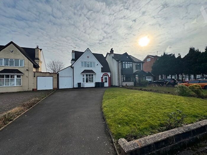 3 Bedroom Detached House To Rent In Coleshill Road, Birmingham, West Midlands, B36