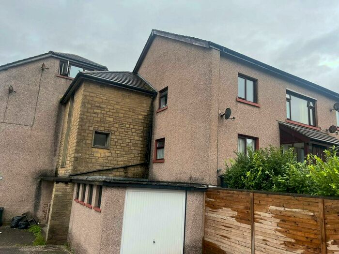 2 Bedroom Flat To Rent In Keswick Court, Lancaster, LA1