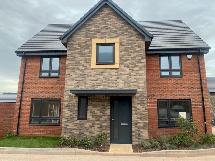 4 Bedroom Detached House To Rent In Philips Lane, Stoke Gifford, Bristol, BS34