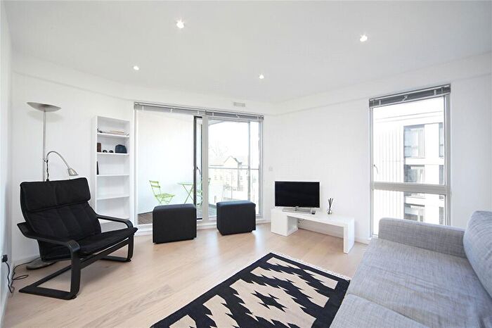 1 Bedroom Flat To Rent In Ipsus Building, Balham Hill, SW12