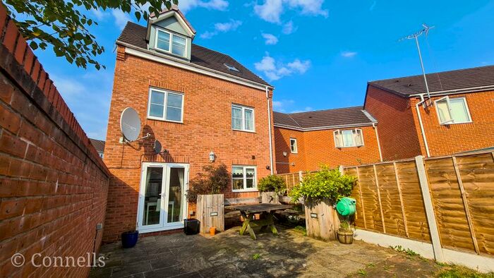 6 Bedroom Town House To Rent In Sandringham Road, Yardley Wood, Birmingham, B14
