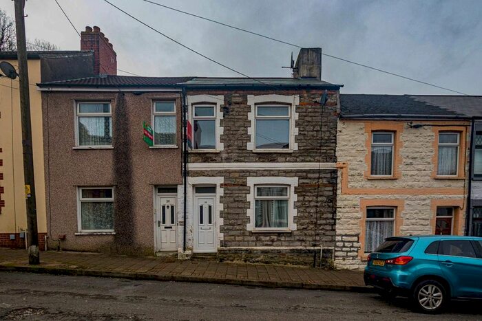 2 Bedroom Property To Rent In Harriet Street, Penarth, CF64