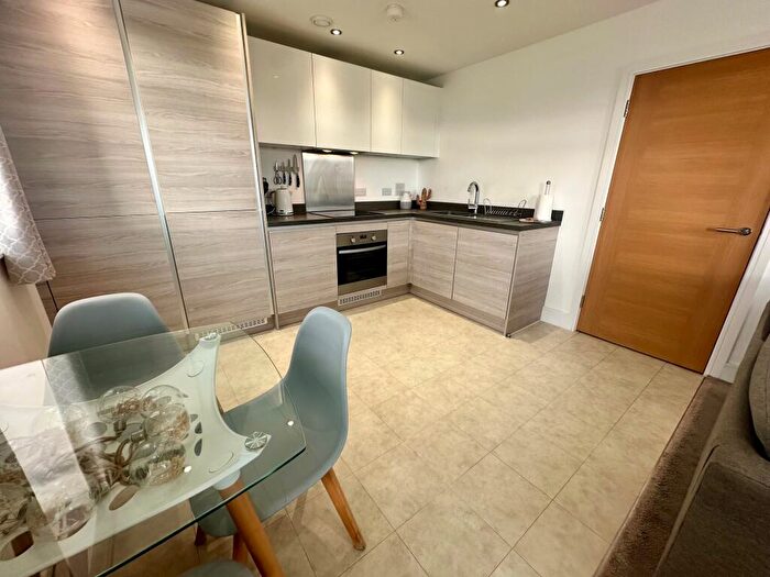 2 Bedroom Flat To Rent In Stabler Way, Poole, BH15