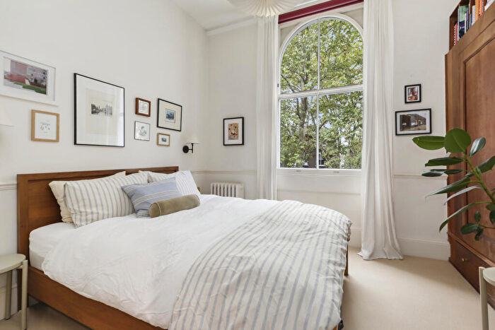 2 Bedroom Apartment To Rent In Highbury New Park, London, N5