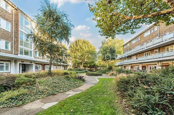 3 Bedroom Apartment For Sale In Renfrew Road, Dryden Court Renfrew Road, SE11
