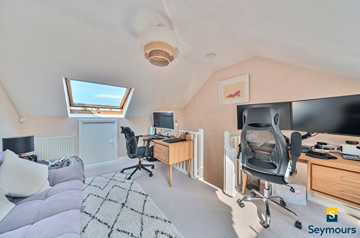 3 Bedroom Terraced House For Sale In Guildford, Surrey, GU2