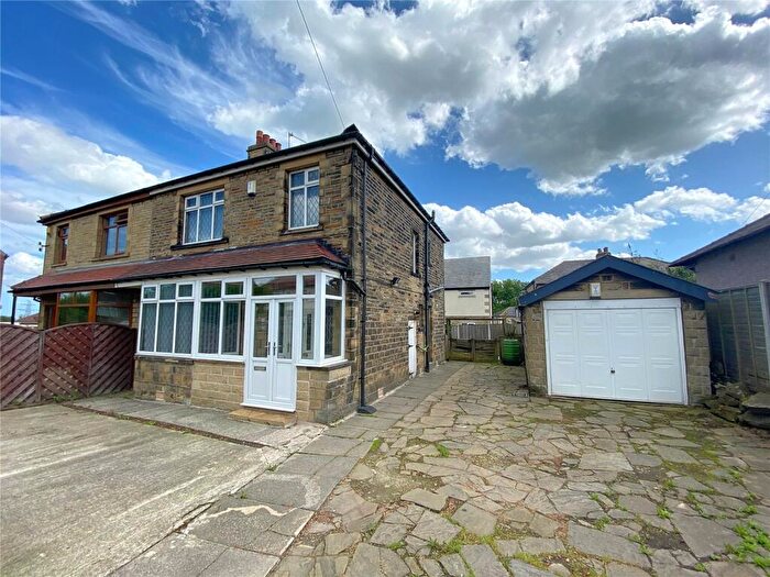 3 Bedroom Semi-Detached House To Rent In Moorcroft Drive, East Bierley, Bradford, West Yorkshire, BD4