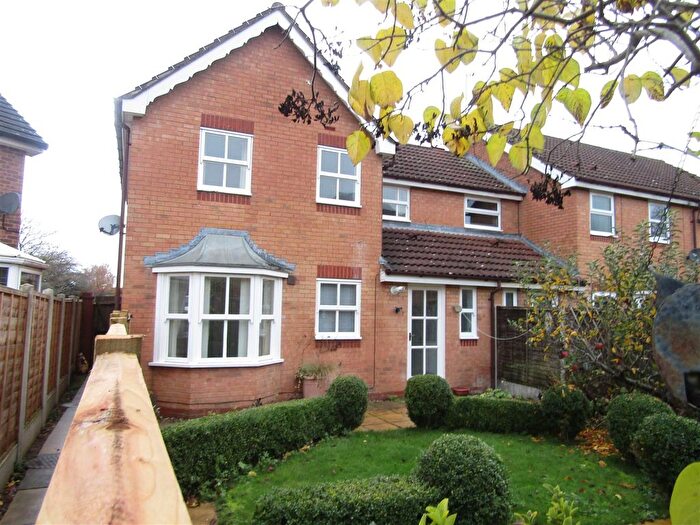 3 Bedroom End Of Terrace House For Sale In Hunters Row, Boroughbridge, York, YO51