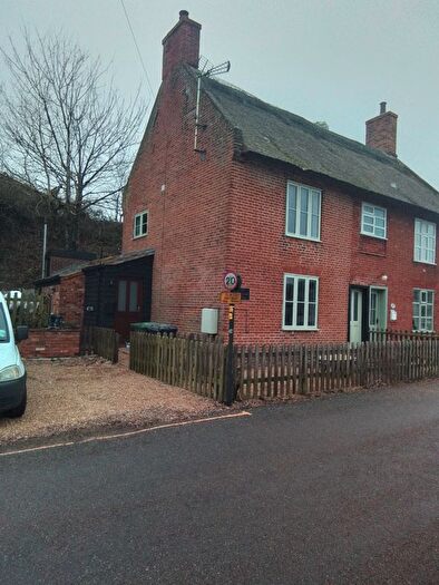 2 Bedroom Cottage To Rent In Lower Street, Horning, NR12