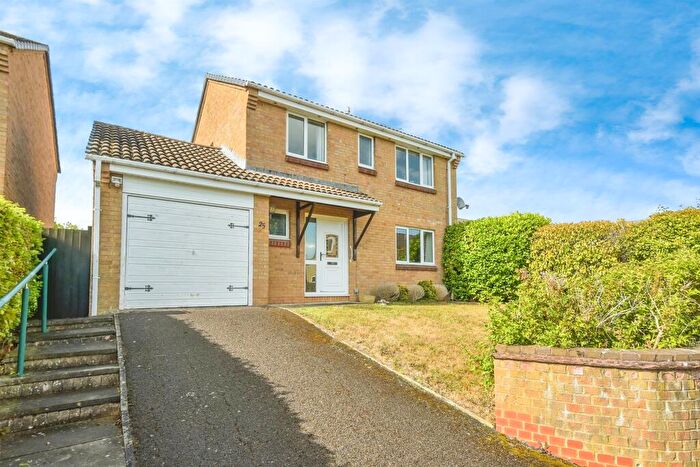 4 Bedroom Detached House For Sale In Rycote Close, Grange Park, Swindon, SN5