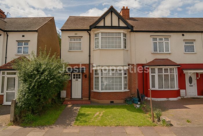 3 Bedroom End Terrace House To Rent In Cranley Drive, Ilford, IG2