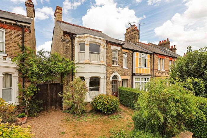 3 Bedroom End Of Terrace House For Sale In Victoria Park, Cambridge, CB4