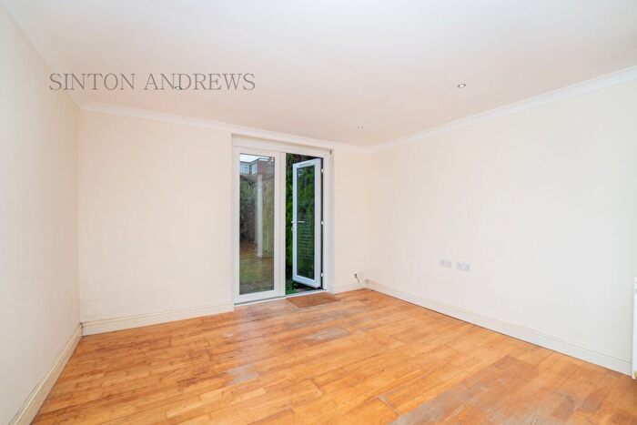 2 Bedroom Flat For Sale In Egerton Gardens, Ealing, W13