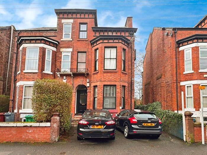 2 Bedroom Flat To Rent In Central Road, West Didsbury, Manchester, M20