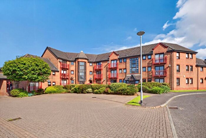 3 Bedroom Flat For Sale In Curlinghall, Largs, KA30