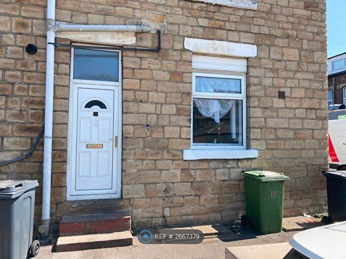 2 Bedroom Terraced House To Rent In School Street, Ravensthorpe, Dewsbury, WF13