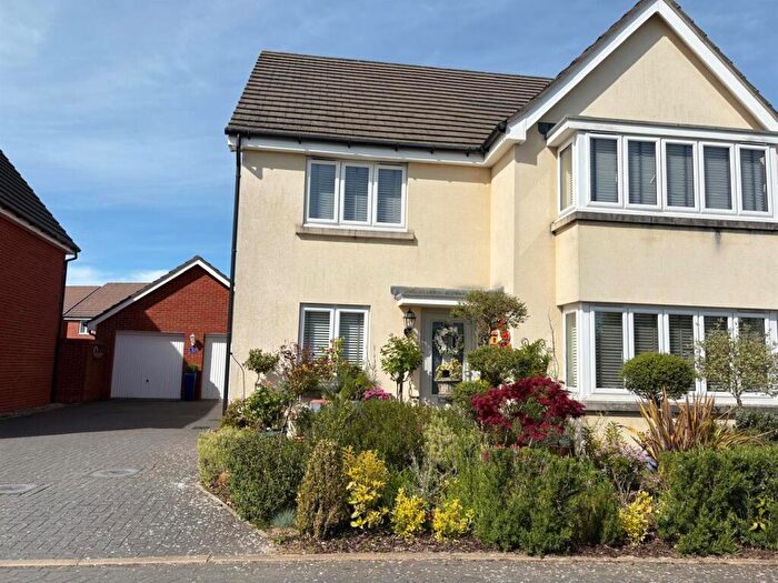 5 Bedroom Detached House For Sale In Warneford Crescent, Salisbury, SP4
