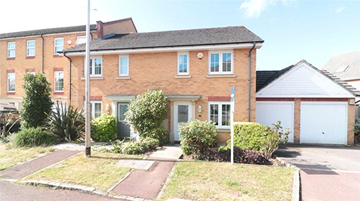 3 Bedroom Terraced House To Rent In Somerville Rise, Bracknell, Berkshire, RG12