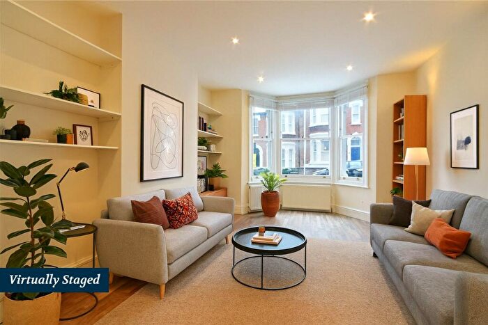 1 Bedroom Flat To Rent In Dynham Road, West Hampstead, NW6