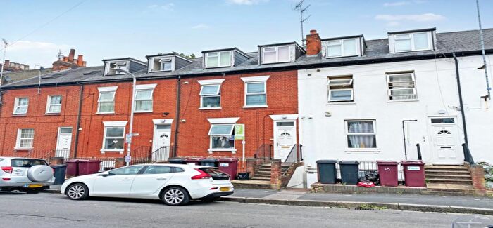 1 Bedroom Flat For Sale In Flat A, Zinzan Street, Reading, Berkshire, RG1